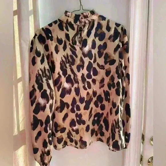 Boutique Style Animal Print Blouse Size Small - Picture 10 of 10
